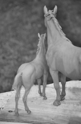 Horse sculpture : Mare and Foal